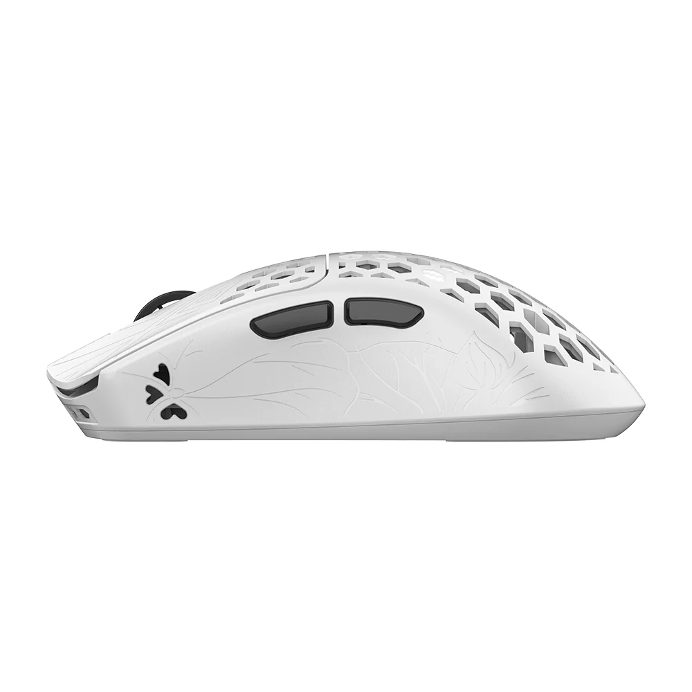 Arbiter Studio AKITSU MEDIUM 40g Carbon Fiber 8K Wireless Gaming Mouse White - Image 3